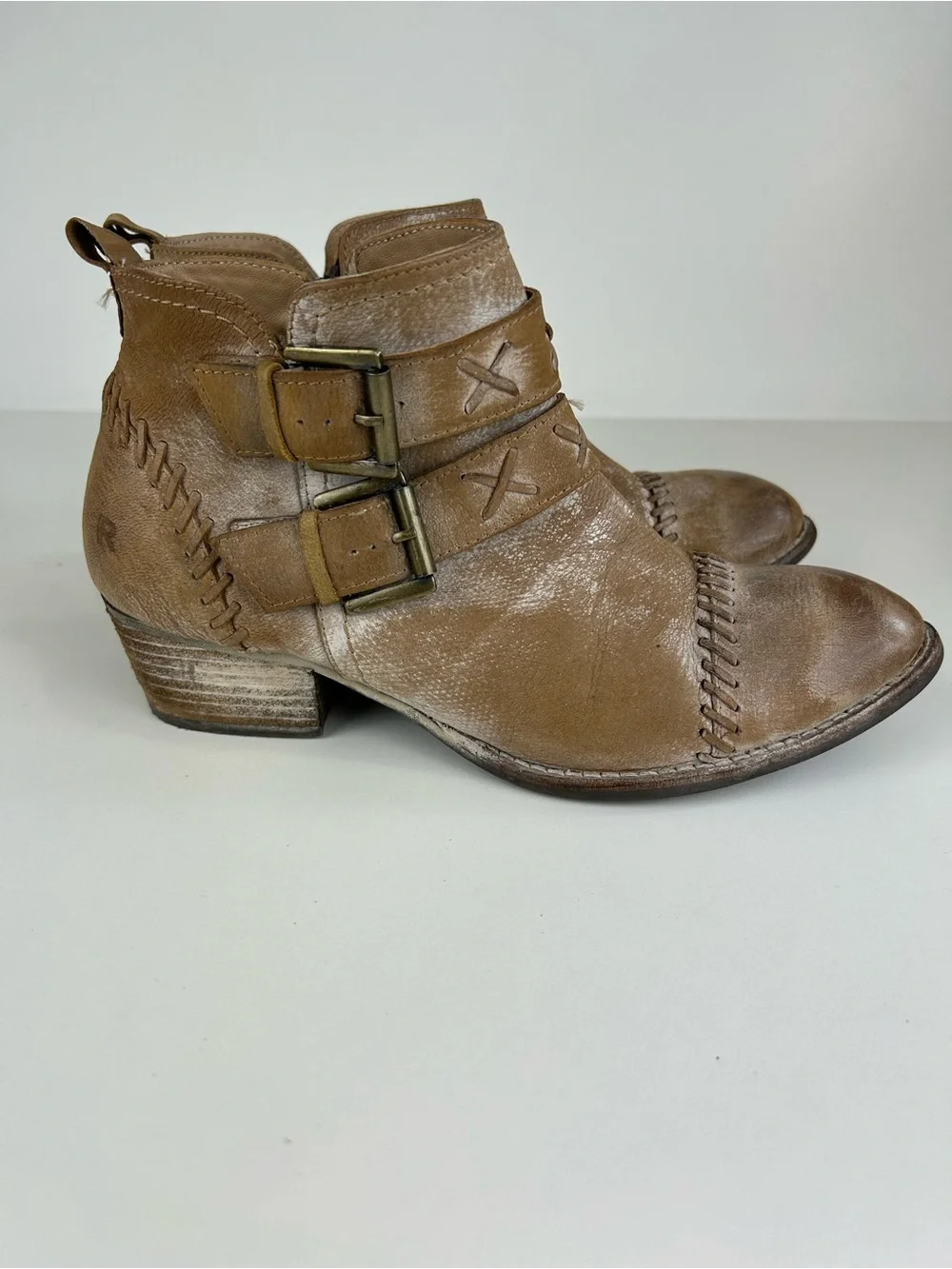 ROAN BY BED STU DUNE HEELED LEATHER ANKLE BOOTIE DISTRESSED TAN SIZE 9